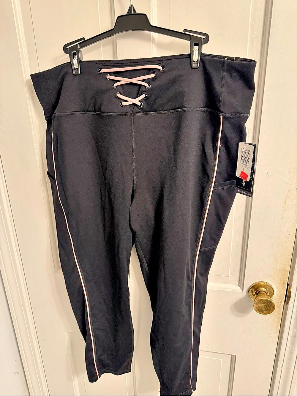 Torrid Lace Up Crop Legging Black & Pink Size 3
